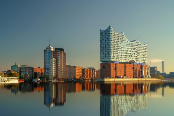 Ansicht auf die Elbphilharmonie in Hamburg